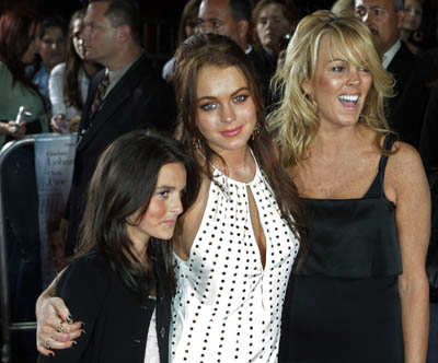 aliana-lohan-lindsay-lohan-and-Dina-Lohan-just-my-luck-premiere aliana-lohan-lindsay-lohan-and-Dina-Lohan-just-my-luck-premiere