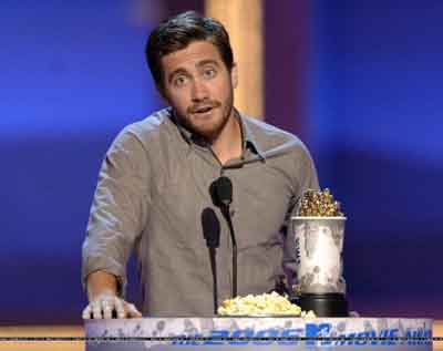 Jake Gyllenhaal at the 2006 MTV Movie Awards Jake Gyllenhaal at the 2006 MTV Movie Awards