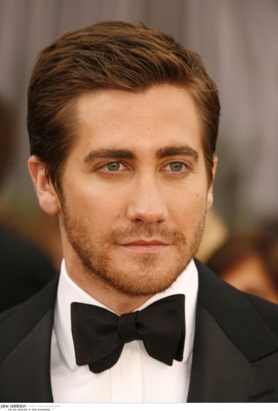Jake Gyllenhaal at the 2006 Oscar Awards